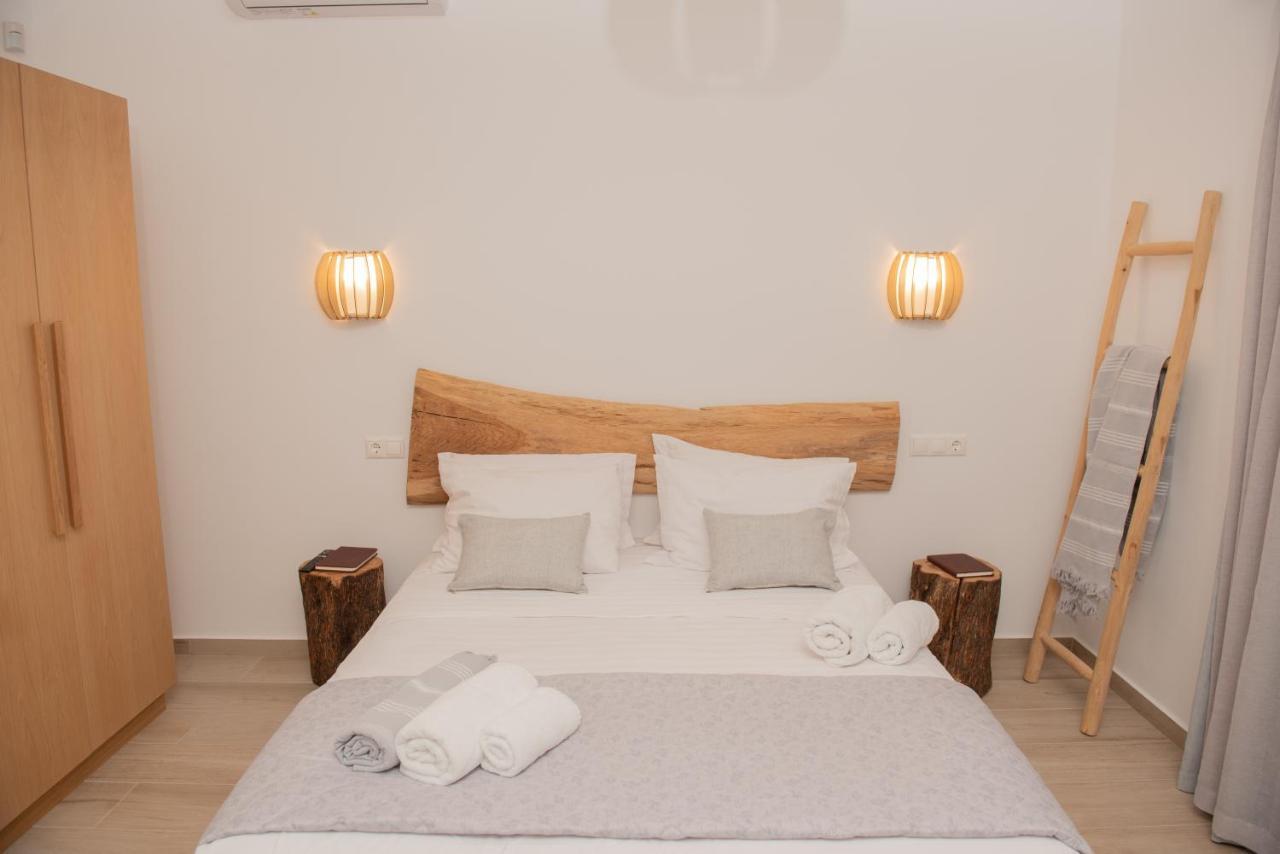 Villa Pnoe Seaside Каламаки Екстериор снимка